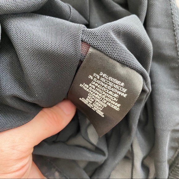 NEW Alice + Olivia Delora Daisy Print Fitted Dress - Picture 6 of 6